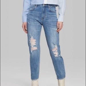 🆕High Rise Destroyed Mom Jean Destructed Med Wash